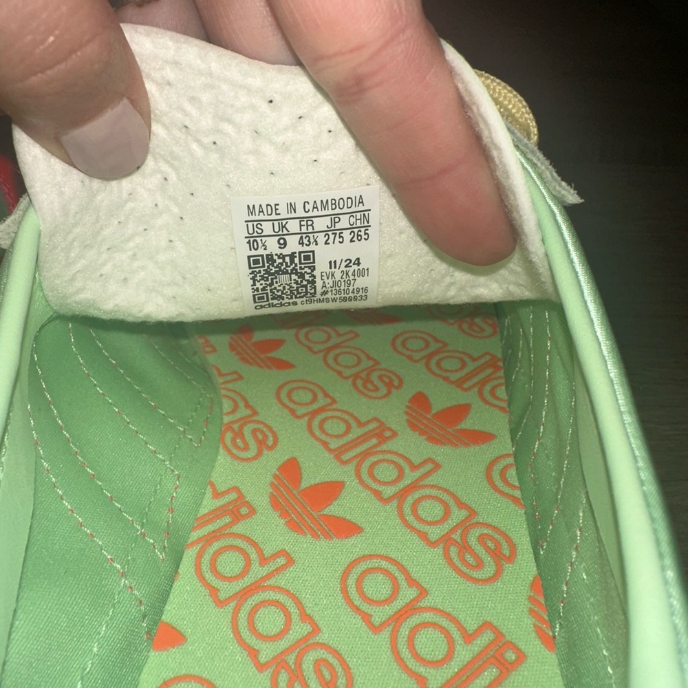 Adidas Light Green and Bright Orange Trainers - Picture 9 of 9